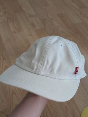 Levi's Off-White Cotton Baseball Cap with Red Tab